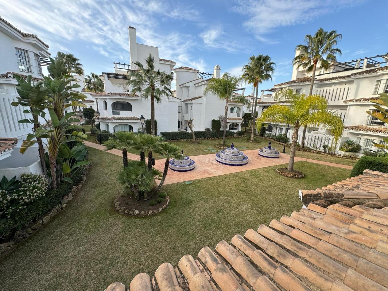 Apartamentos Naranjos Del Sol Marbella Luaran gambar