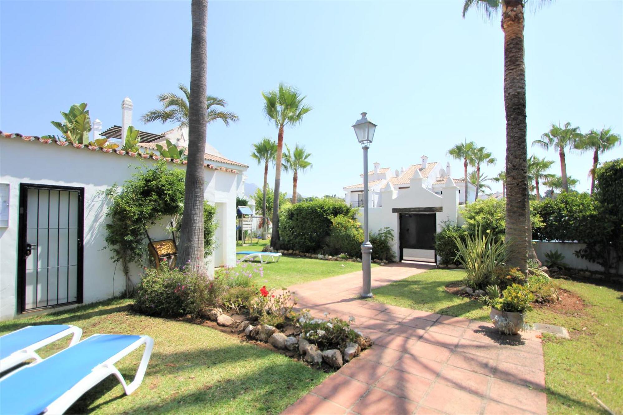 Apartamentos Naranjos Del Sol Marbella Luaran gambar