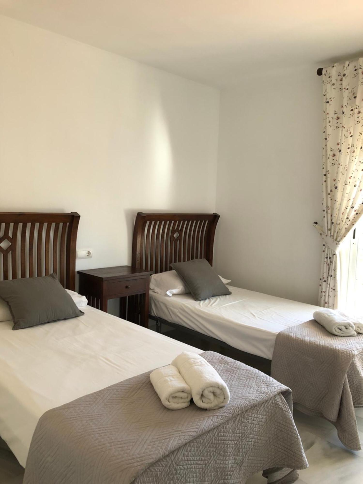 Apartamentos Naranjos Del Sol Marbella Luaran gambar