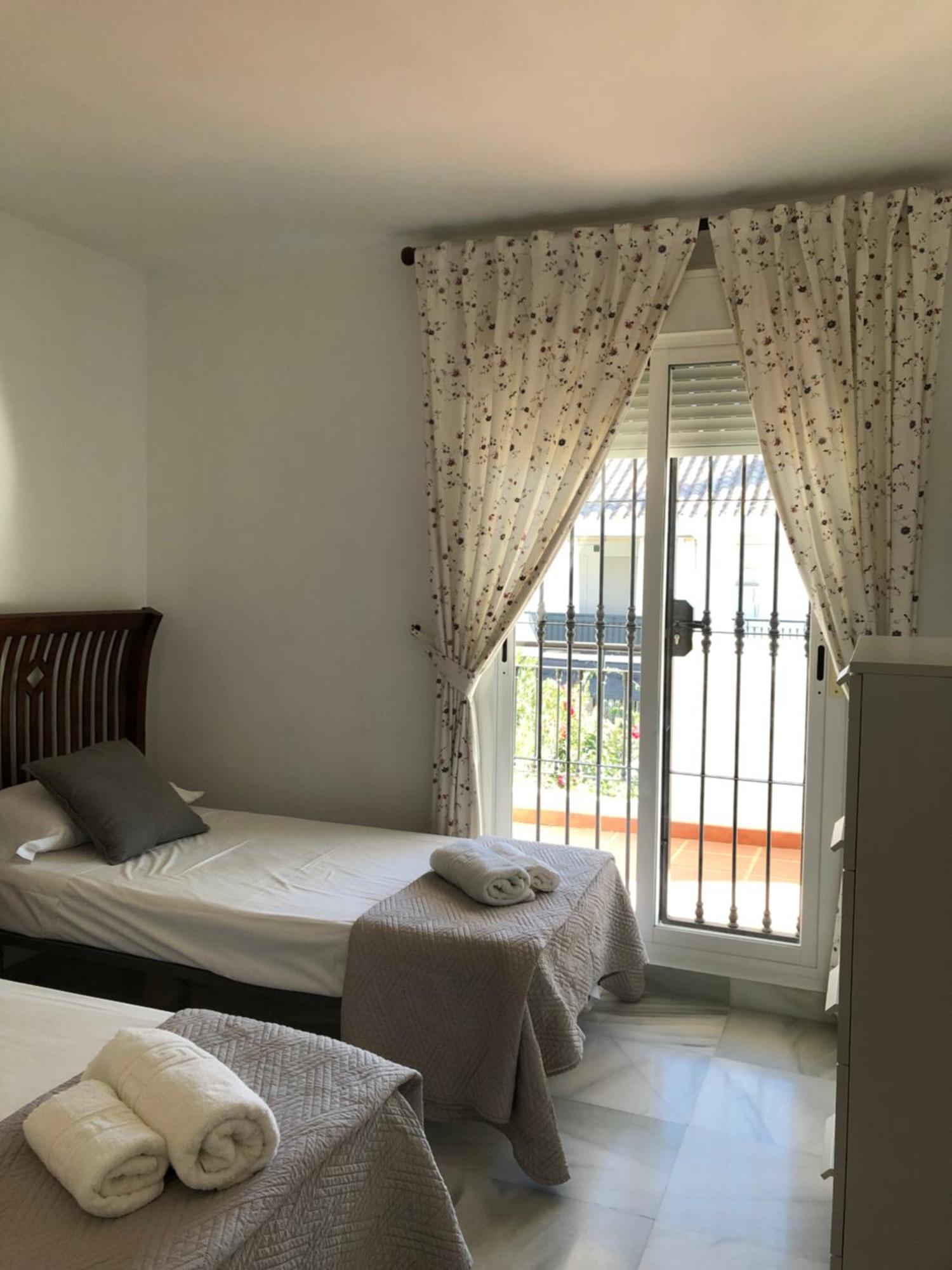 Apartamentos Naranjos Del Sol Marbella Luaran gambar