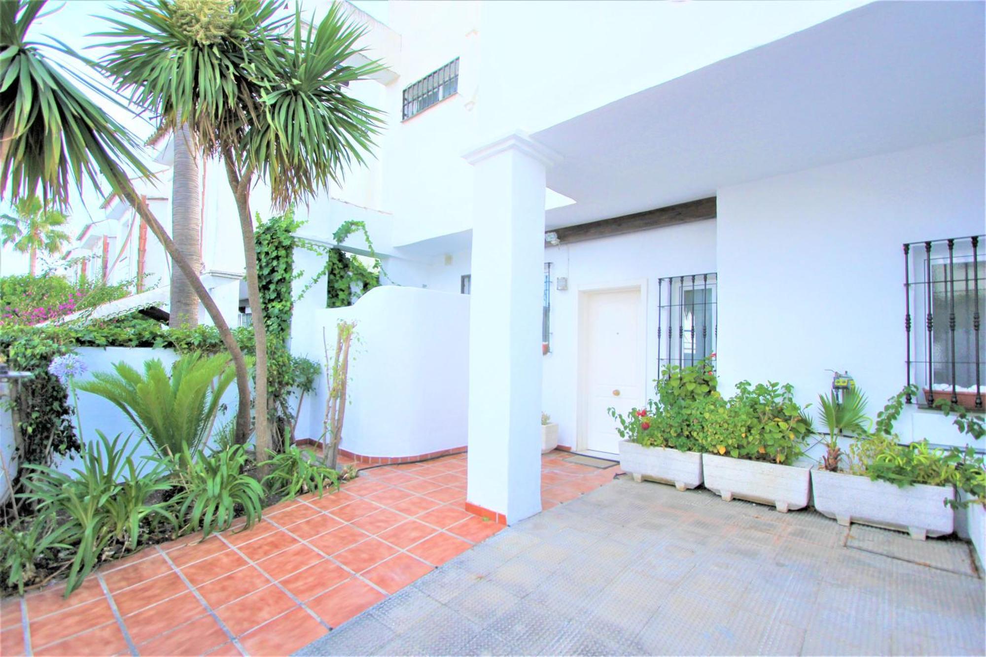 Apartamentos Naranjos Del Sol Marbella Luaran gambar