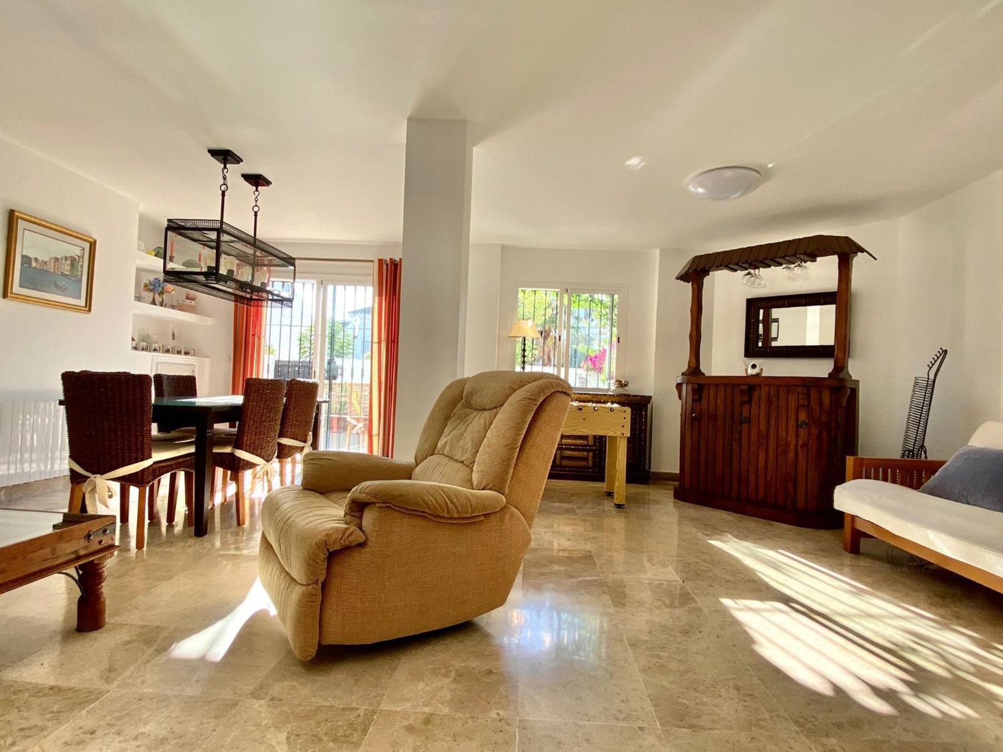 Apartamentos Naranjos Del Sol Marbella Bilik gambar