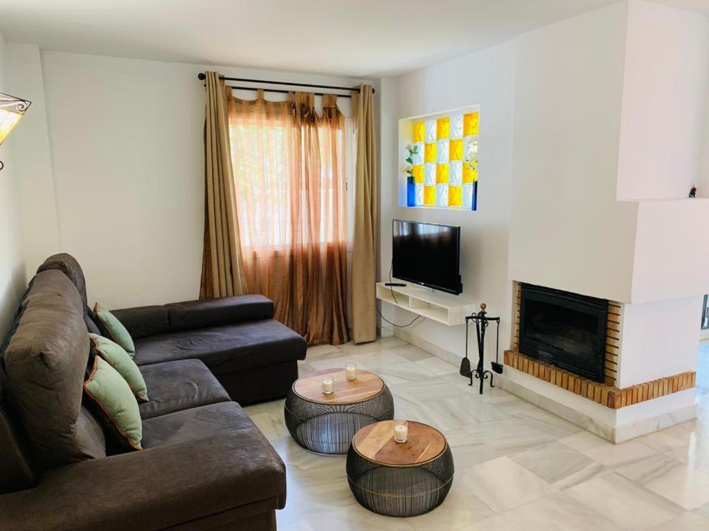 Apartamentos Naranjos Del Sol Marbella Luaran gambar