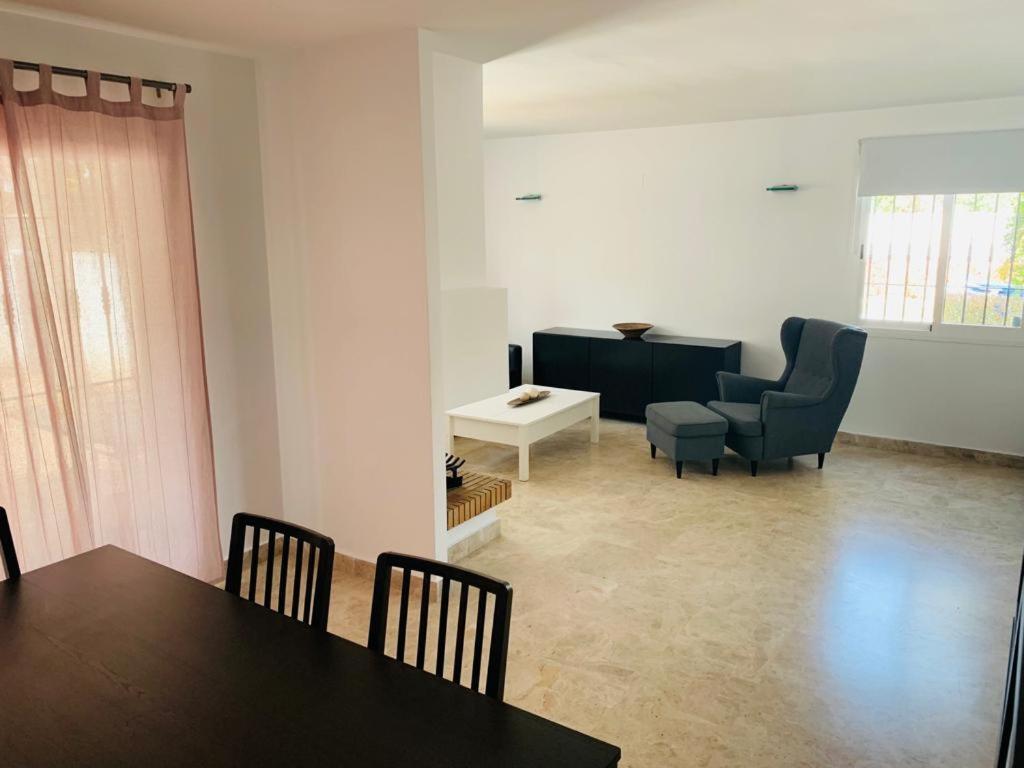 Apartamentos Naranjos Del Sol Marbella Luaran gambar