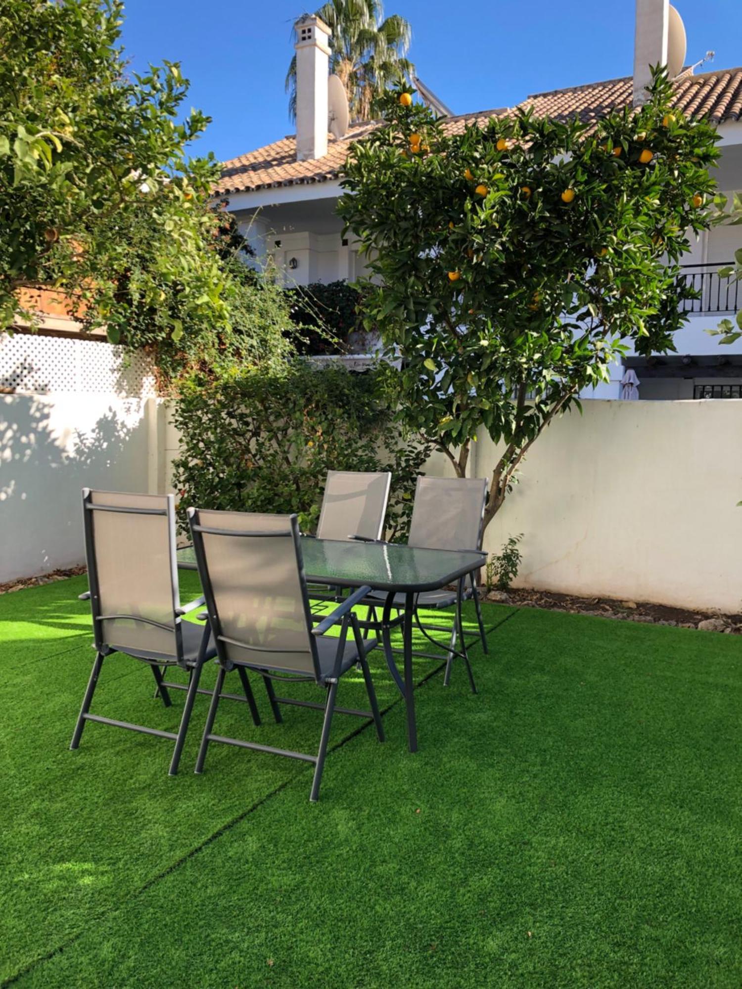 Apartamentos Naranjos Del Sol Marbella Luaran gambar