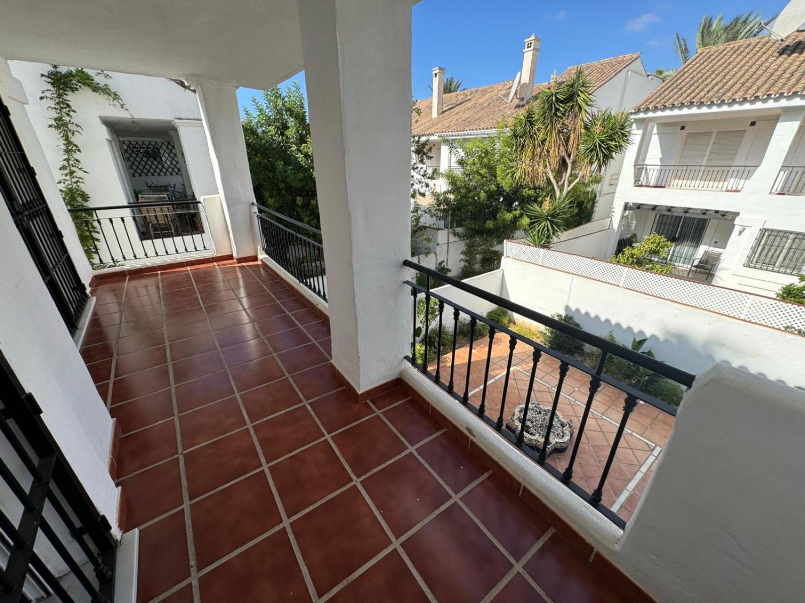 Apartamentos Naranjos Del Sol Marbella Luaran gambar