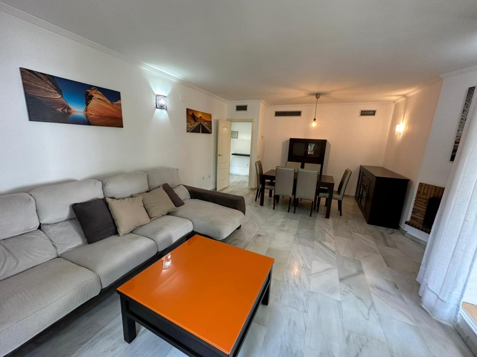 Apartamentos Naranjos Del Sol Marbella Luaran gambar