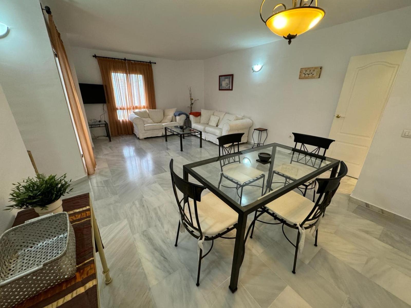 Apartamentos Naranjos Del Sol Marbella Luaran gambar