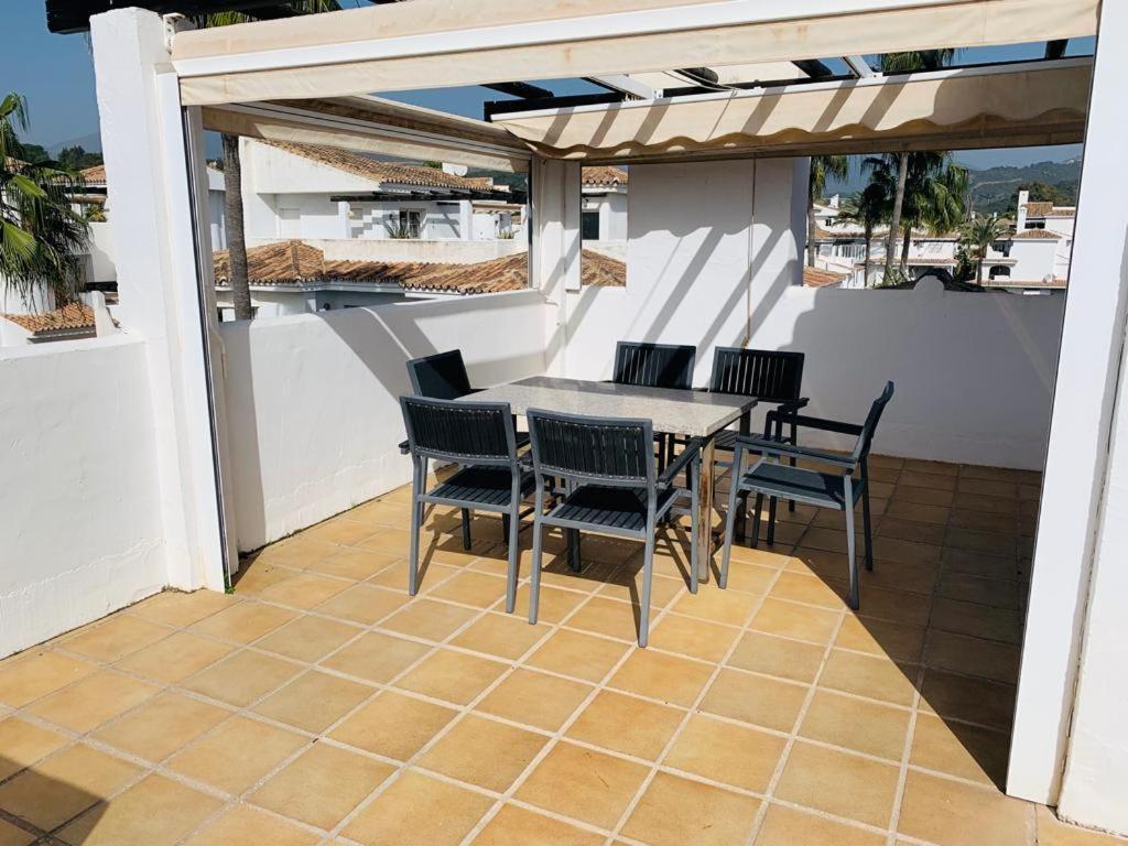 Apartamentos Naranjos Del Sol Marbella Luaran gambar