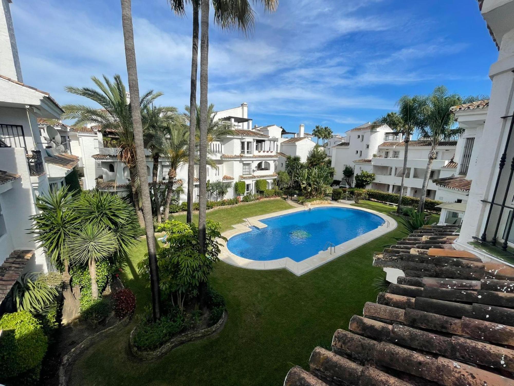 Apartamentos Naranjos Del Sol Marbella Luaran gambar